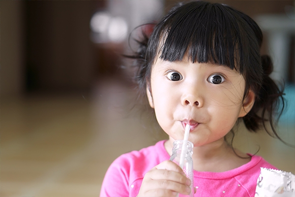 Choosing Healthy Snacks for Your Kids