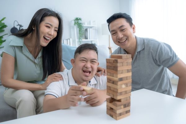 Menjadi Orang Tua Hebat dari Anak Sindrom Down