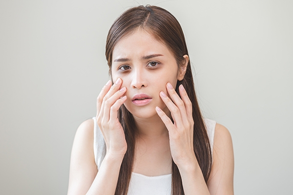 Taking too long naps, stress, or certain health problems can cause insomnia. 