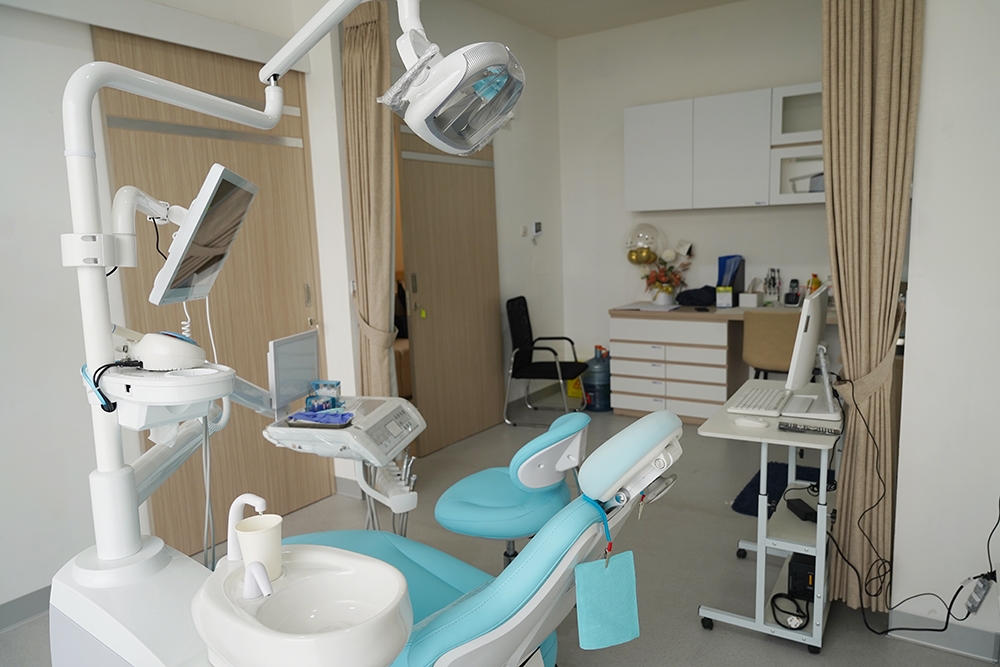 Dental treatment room at the Klinik Utama GWS Medika Permata Hijau, Jakarta Selatan.